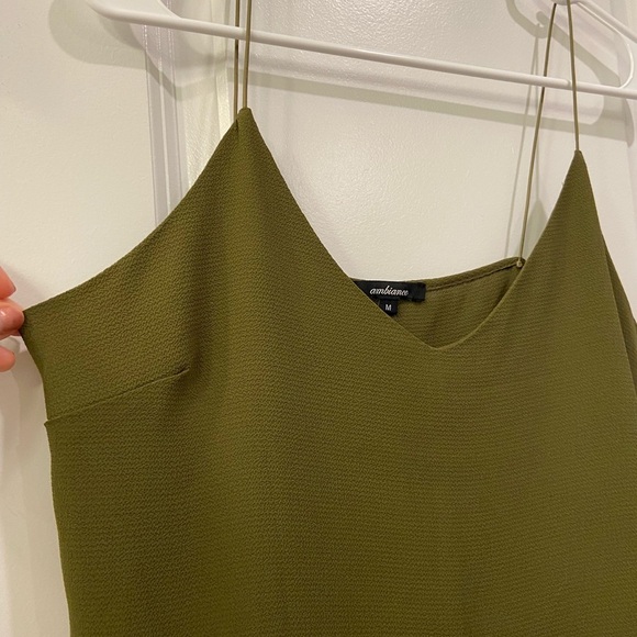 Ambiance V neck side slit Camisole - M - Picture 4 of 10